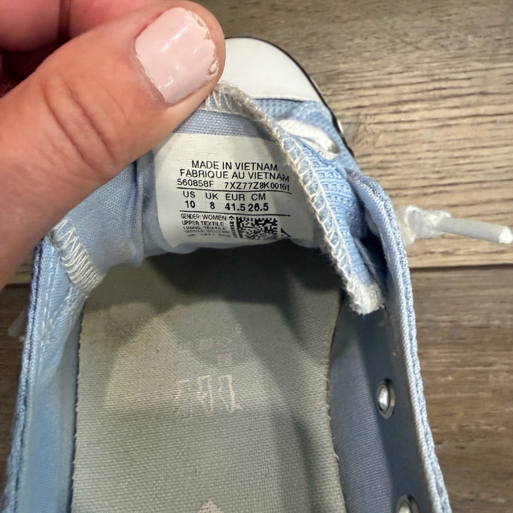 Converse All Stars Women’s Light Blue Low-Top Canvas Sneakers with White Toe 10 - Picture 7 of 10